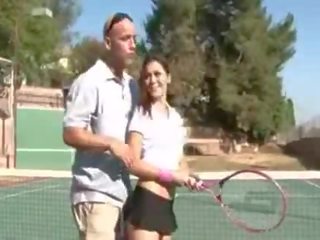 Хардкор мръсен видео при на тенис корт